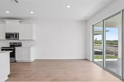 5352 Cloudberry Avenue, Lakeland, FL 33811 - Photo 9