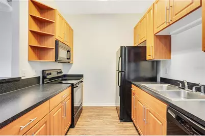 145 N Pearl Lake Causeway #202, Altamonte Springs, FL 32714 - Photo 7