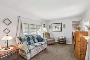 77 Wildwood Ln, Eustis, FL 32726 - Photo 5