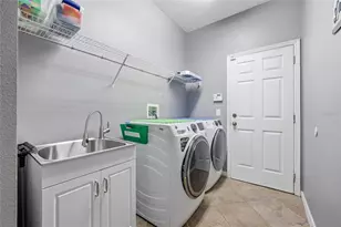 9168 Lake Avon Dr, Orlando, FL 32829 - Photo 21