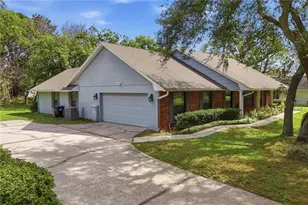 7141 Wooded Village Ln, Orlando, FL 32835 - Photo 7