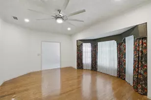 7141 Wooded Village Ln, Orlando, FL 32835 - Photo 11