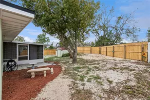 1743 E Chapel Dr, Deltona, FL 32725 - Photo 33