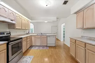 31325 Prestwick Ave, Sorrento, FL 32776 - Photo 5