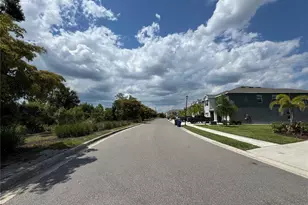 8809 Milestone Dr, Sarasota, FL 34238 - Photo 25