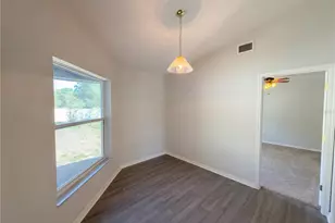 6371 Hampton Pointe Cir, Lakeland, FL 33813 - Photo 13