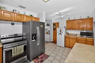 10223 N Armenia Ave, Tampa, FL 33612 - Photo 13