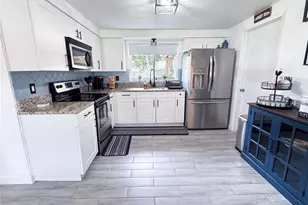 9616 Pineridge Ave, Riverview, FL 33578 - Photo 3