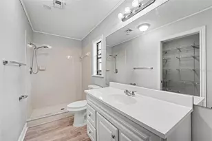 38820 Berta Dr, Zephyrhills, FL 33540 - Photo 9