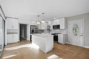 405 Shore Dr E, Oldsmar, FL 34677 - Photo 23