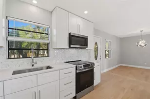 405 Shore Dr E, Oldsmar, FL 34677 - Photo 27