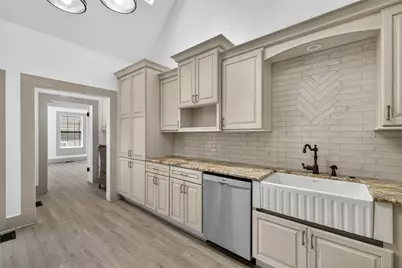 1330 Cherry Street NE, Saint Petersburg, FL 33701 - Photo 27