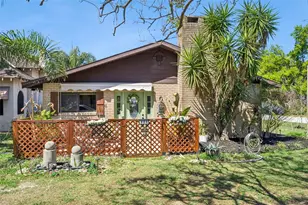 525 7th St NE, Winter Haven, FL 33881 - Photo 1