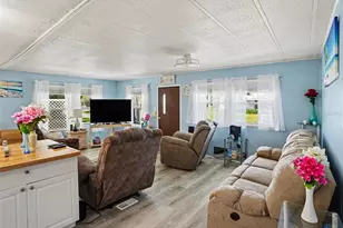 1124 Forest Ln, Tavares, FL 32778 - Photo 5