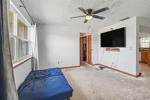 2675 Gramercy Dr, Deltona, FL 32738 - Photo 9