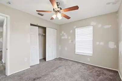 2706 40th Street W, Bradenton, FL 34205 - Photo 15