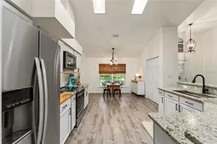 7237 Edmund Ct, Mount Dora, FL 32757 - Photo 3