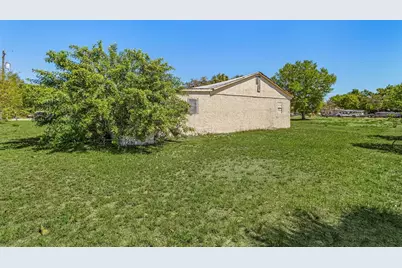 23090 Railroad Avenue, Alva, FL 33920 - Photo 7