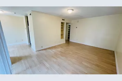 7504 Needle Leaf Place #68, Tampa, FL 33617 - Photo 11