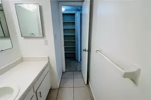 7504 Needle Leaf Pl, Tampa, FL 33617 - Photo 21