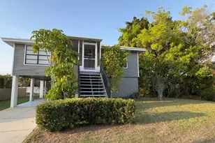 536 45th St Ct W, Palmetto, FL 34221 - Photo 3