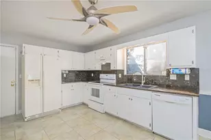 130 Scranton St, Fort Walton Beach, FL 32547 - Photo 9