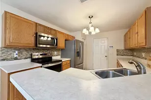 530 Finch Ln, Kissimmee, FL 34759 - Photo 9