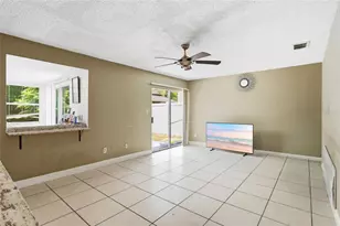 1071 Summer Lakes Dr, Orlando, FL 32835 - Photo 9