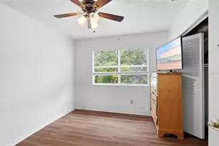 1071 Summer Lakes Dr, Orlando, FL 32835 - Photo 23