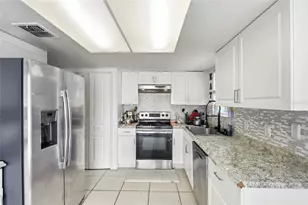 1071 Summer Lakes Dr, Orlando, FL 32835 - Photo 19