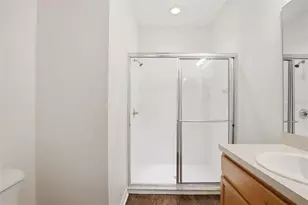 5751 Autumn Shire Dr, Zephyrhills, FL 33541 - Photo 25