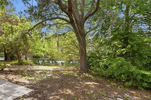 5751 Autumn Shire Dr, Zephyrhills, FL 33541 - Photo 29