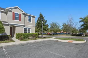 1570 Carey Palm Cir, Kissimmee, FL 34747 - Photo 5