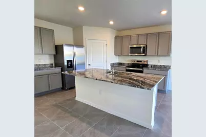 31375 Penny Surf Loop, Wesley Chapel, FL 33545 - Photo 5