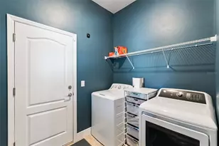 8257 Lower Perse Cir, Orlando, FL 32827 - Photo 17