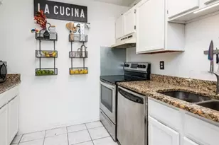 2342 Huntington Green Ct, Orlando, FL 32839 - Photo 5