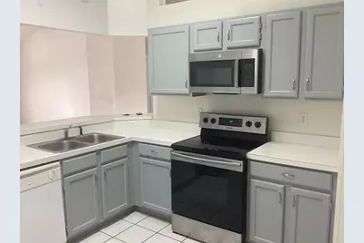 4334 Creekside Boulevard, Kissimmee, FL 34746 - Photo 9