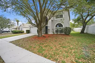 716 Grand Canyon Dr, Valrico, FL 33594 - Photo 3