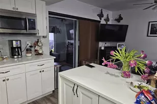 1061 NW 80th Ave, Margate, FL 33063 - Photo 17