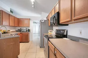 14528 Kristenright Ln, Orlando, FL 32826 - Photo 11