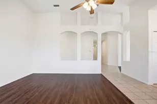 5917 Wedgefield Dr, Zephyrhills, FL 33541 - Photo 9