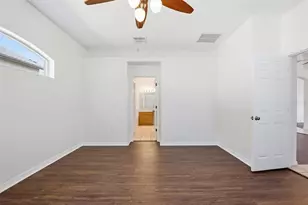 5917 Wedgefield Dr, Zephyrhills, FL 33541 - Photo 21