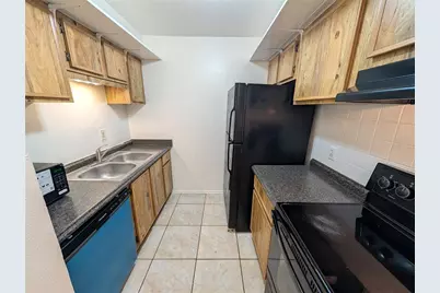 14211 Shadow Moss Lane #202, Tampa, FL 33613 - Photo 11