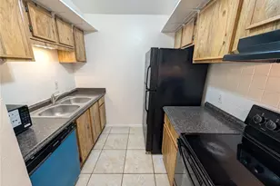 14211 Shadow Moss Ln, Tampa, FL 33613 - Photo 11