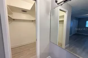 7351 W Country Club Dr N, Sarasota, FL 34243 - Photo 17