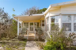 917 Cypress St, Sebastian, FL 32976 - Photo 3