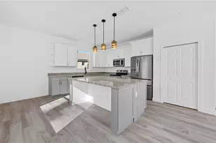 703 Fox Gate Ct, Plant City, FL 33563 - Photo 5