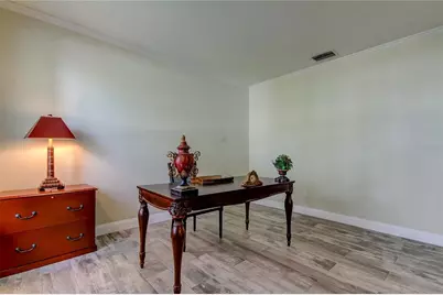 9401 Woodbay Drive, Tampa, FL 33626 - Photo 7