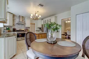 9401 Woodbay Dr, Tampa, FL 33626 - Photo 23