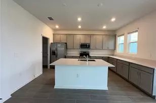 2840 Fitness St, Clermont, FL 34714 - Photo 9